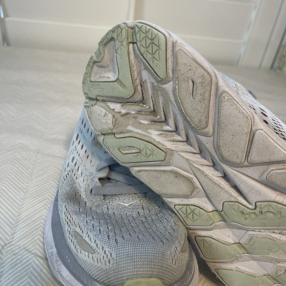 Hoka One One‎ Clifton 8 Women's Sz 8.5B Aqua Blue Running Shoes Sneakers